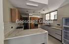 4 Bed Apartment with En Suite in Spring Valley - 7