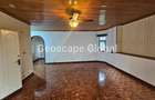 5 Bed House with En Suite in Runda - 12