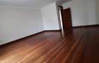 5 Bed Townhouse with En Suite at Lavington - 2