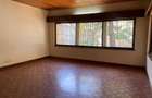 5 Bed Townhouse with En Suite in Westlands Area - 7