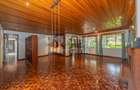 10 Bed House with Garden at Rosslyn Lone Tree - 4
