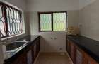 5 Bed Townhouse with En Suite in Runda - 9