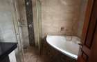 5 Bed Townhouse with En Suite in Lavington - 10
