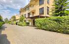 5 Bed Townhouse with En Suite at Lavington Green - 4