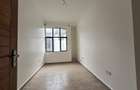 4 Bed House with En Suite in Ridgeways - 10
