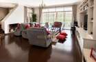 4 Bed House with En Suite at Crescent - 2