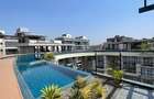 4 Bed Apartment with En Suite at Riverside Drive - 1