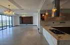 4 Bed Apartment with En Suite at Riverside - 2