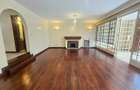 4 Bed Apartment with En Suite in Riverside - 4