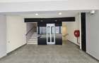 325 ft² Shop with Service Charge Included at 1St Parklands - 3