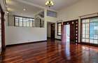 4 Bed Villa with En Suite in Kyuna - 9