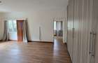 5 Bed House with En Suite at Lavington Road - 11
