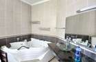 5 Bed Townhouse with En Suite in Lavington - 17