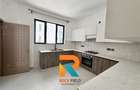 3 Bed Apartment with En Suite in Brookside - 7