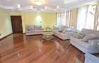 9 Bed House with En Suite at Glory Road - 9