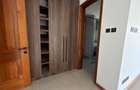 3 Bed Apartment with En Suite in Riverside - 16