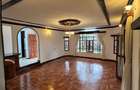5 Bed House with En Suite in Runda - 2