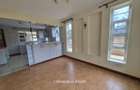 5 Bed Townhouse with Garden in Thome - 4