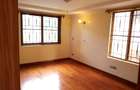 5 Bed Townhouse with En Suite at Off Convent Drive - 18