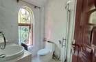 5 Bed Townhouse with En Suite at Lavington - 11