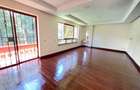 5 Bed Townhouse with Swimming Pool in Spring Valley - 10