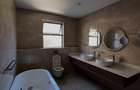 5 Bed Townhouse with En Suite in Lavington - 15