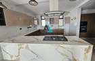 3 Bed Apartment with En Suite in Riverside - 5