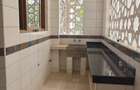 Serviced 3 Bed Apartment with En Suite at Moyne Drive - 8