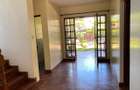 5 Bed Villa with En Suite in Rosslyn - 11