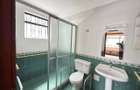 5 Bed Townhouse with En Suite in Brookside - 17