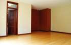 3 Bed Apartment with En Suite in Riverside - 13