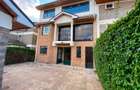 5 Bed Townhouse with En Suite at Muthaiga North - 10