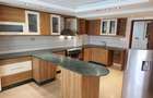 5 Bed Townhouse with En Suite at Convent Drive - 5