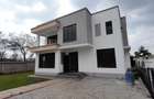 3 Bed House with En Suite at Rimpa - 2