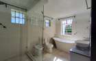 5 Bed House with En Suite in Runda - 12