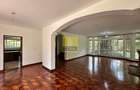 5 Bed House in Rosslyn - 4