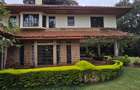 5 Bed Townhouse with En Suite at Lone Tree - 16