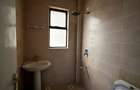 3 Bed Apartment with En Suite at Hatheru Road - 8