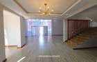 4 Bed Townhouse with Swimming Pool in Membley - 4