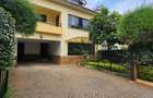 5 Bed Townhouse with En Suite at Lavington - 5