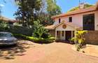 5 Bed Townhouse with En Suite at Meadows - 1