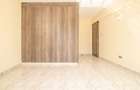 4 Bed Apartment with En Suite at 4Th Parklands - 18