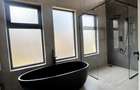 5 Bed Townhouse with Garden at Close To The Un Headquarters - 14