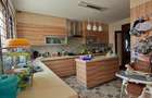 5 Bed House with En Suite in Lavington - 6