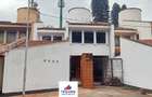 5 Bed Townhouse with En Suite at Fox Close - 1