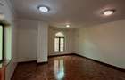 5 Bed Townhouse with En Suite at Othaya Road - 19