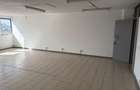 600 ft² Commercial Property with Service Charge Included at Baricho Road - 1