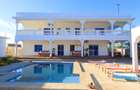 4 Bed Villa with En Suite at Watamu Beach - 1