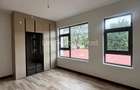 6 Bed Townhouse with En Suite in Lavington - 4