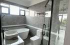 4 Bed Apartment with En Suite at Valley Arcade - 6
